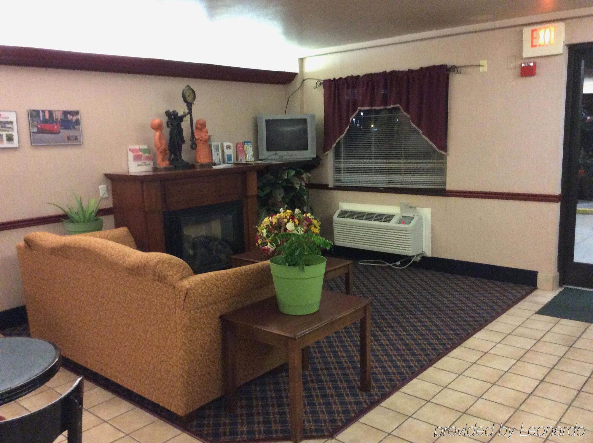Country Hearth Inn - Боулинг Грийн Екстериор снимка