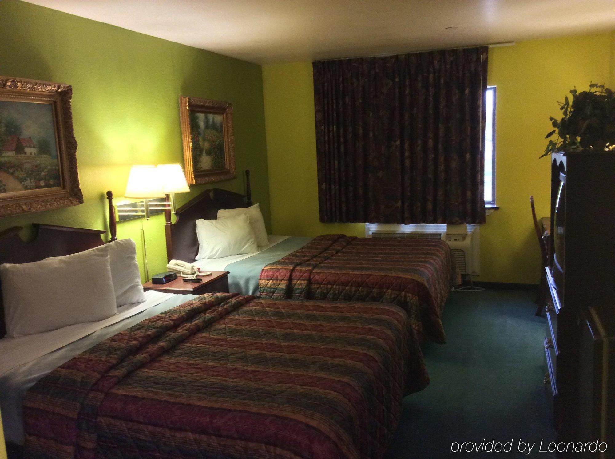 Country Hearth Inn - Боулинг Грийн Екстериор снимка
